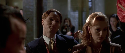 Still frame 32 from American Psycho (2000) directed by Mary Harron