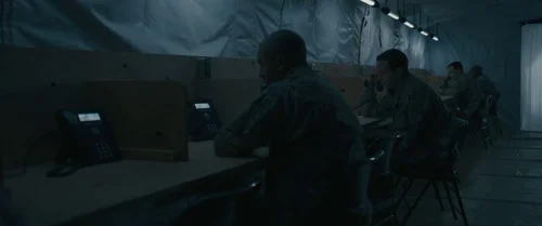 Still frame 43 from Arrival (2016) directed by Denis Villeneuve