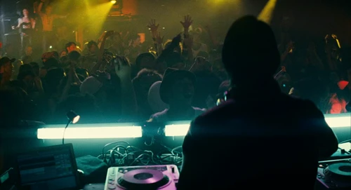 Still frame 158 from Babel (2006) directed by Alejandro G. Iñárritu