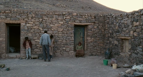 Still frame 163 from Babel (2006) directed by Alejandro G. Iñárritu