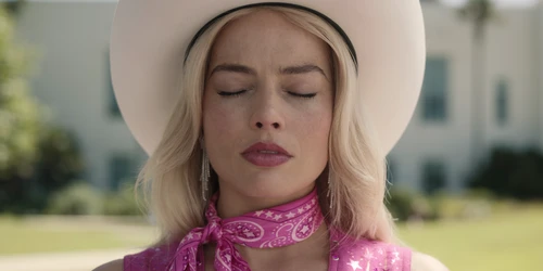 Still frame 76 from Barbie (2023) directed by Greta Gerwig