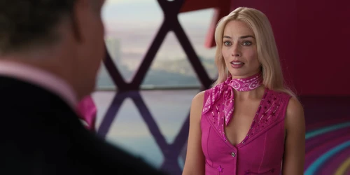 Still frame 116 from Barbie (2023) directed by Greta Gerwig