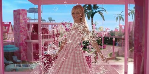 Still frame 9 from Barbie (2023) directed by Greta Gerwig