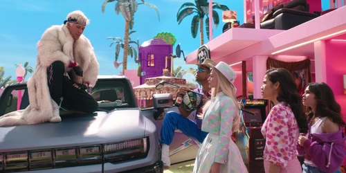 Still frame 155 from Barbie (2023) directed by Greta Gerwig