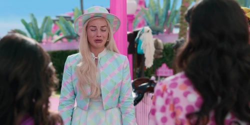Still frame 163 from Barbie (2023) directed by Greta Gerwig