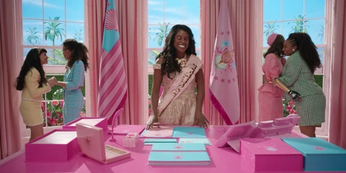 Still frame 14 from Barbie (2023) directed by Greta Gerwig