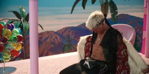 Still frame 226 from Barbie (2023) directed by Greta Gerwig