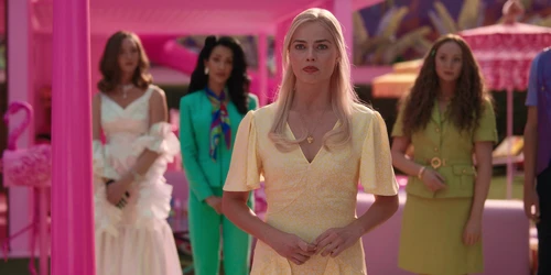 Still frame 236 from Barbie (2023) directed by Greta Gerwig