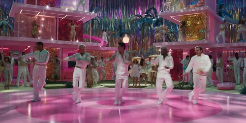 Still frame 28 from Barbie (2023) directed by Greta Gerwig