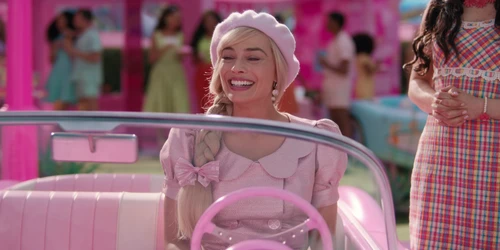 Still frame 60 from Barbie (2023) directed by Greta Gerwig