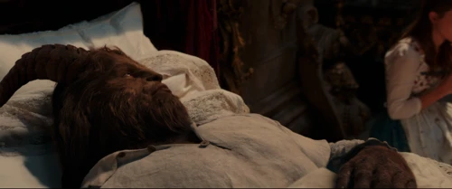 Still frame 123 from Beauty and the Beast (2017) directed by Bill Condon