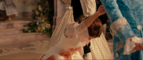 Still frame 213 from Beauty and the Beast (2017) directed by Bill Condon