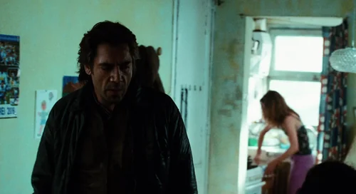 Still frame 54 from Biutiful (2010) directed by Alejandro G. Iñárritu