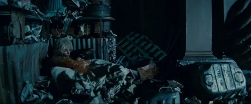 Still frame 40 from Blade Runner (1982) directed by Ridley Scott