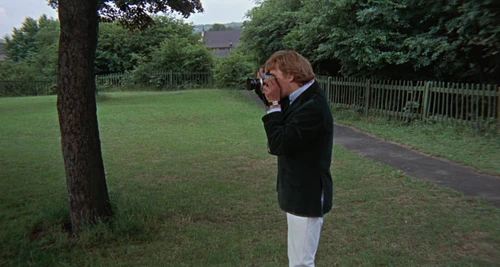 Still frame 86 from Blow-Up (1966) directed by Michelangelo Antonioni