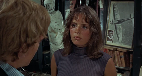 Still frame 89 from Blow-Up (1966) directed by Michelangelo Antonioni