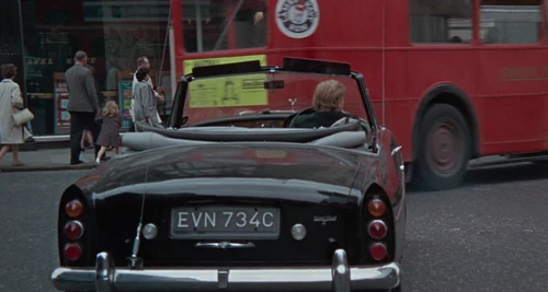 Still frame 94 from Blow-Up (1966) directed by Michelangelo Antonioni