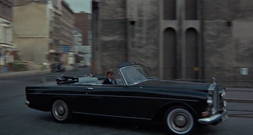 Still frame 95 from Blow-Up (1966) directed by Michelangelo Antonioni