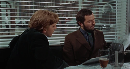 Still frame 102 from Blow-Up (1966) directed by Michelangelo Antonioni