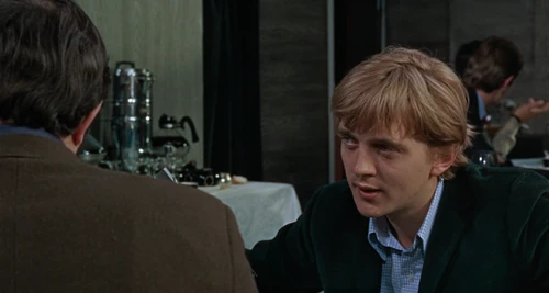 Still frame 103 from Blow-Up (1966) directed by Michelangelo Antonioni