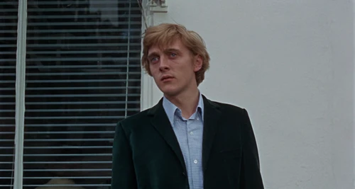 Still frame 104 from Blow-Up (1966) directed by Michelangelo Antonioni