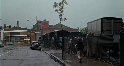 Still frame 5 from Blow-Up (1966) directed by Michelangelo Antonioni