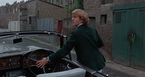 Still frame 107 from Blow-Up (1966) directed by Michelangelo Antonioni
