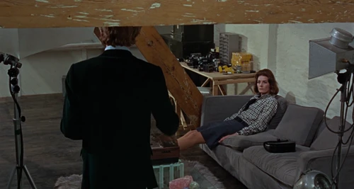 Still frame 113 from Blow-Up (1966) directed by Michelangelo Antonioni