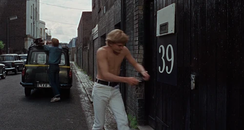 Still frame 136 from Blow-Up (1966) directed by Michelangelo Antonioni