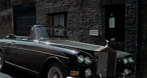 Still frame 9 from Blow-Up (1966) directed by Michelangelo Antonioni