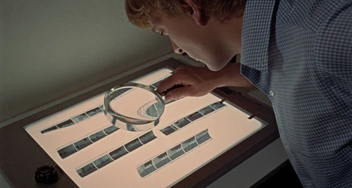 Still frame 145 from Blow-Up (1966) directed by Michelangelo Antonioni