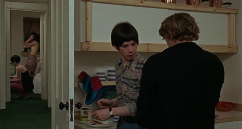 Still frame 12 from Blow-Up (1966) directed by Michelangelo Antonioni