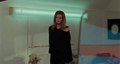 Still frame 14 from Blow-Up (1966) directed by Michelangelo Antonioni