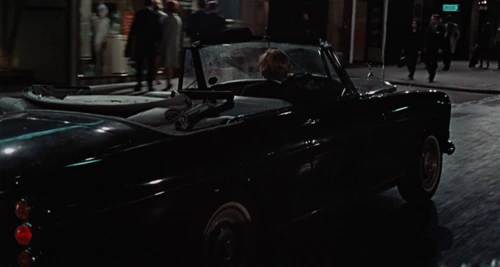 Still frame 226 from Blow-Up (1966) directed by Michelangelo Antonioni