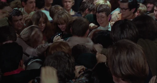 Still frame 234 from Blow-Up (1966) directed by Michelangelo Antonioni