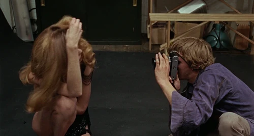 Still frame 22 from Blow-Up (1966) directed by Michelangelo Antonioni