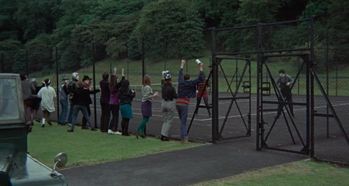 Still frame 258 from Blow-Up (1966) directed by Michelangelo Antonioni