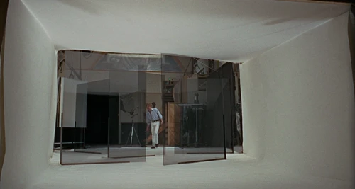 Still frame 31 from Blow-Up (1966) directed by Michelangelo Antonioni