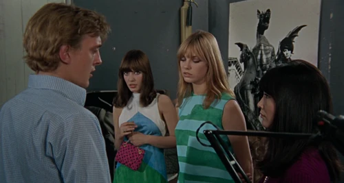 Still frame 52 from Blow-Up (1966) directed by Michelangelo Antonioni