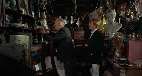 Still frame 61 from Blow-Up (1966) directed by Michelangelo Antonioni