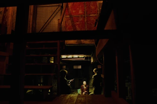Still frame 114 from Bugonia (2025) directed by Yorgos Lanthimos