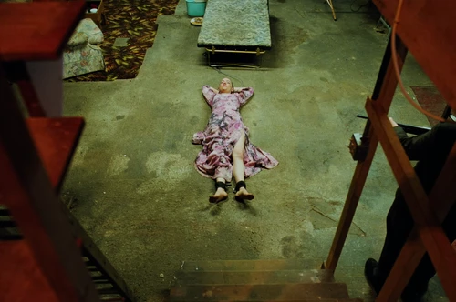 Still frame 171 from Bugonia (2025) directed by Yorgos Lanthimos