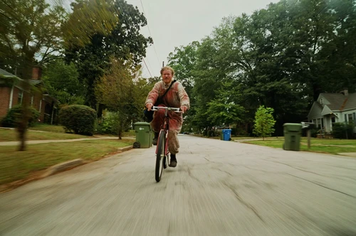 Still frame 192 from Bugonia (2025) directed by Yorgos Lanthimos
