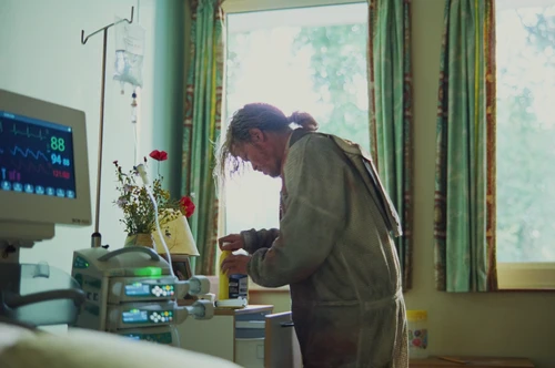 Still frame 199 from Bugonia (2025) directed by Yorgos Lanthimos