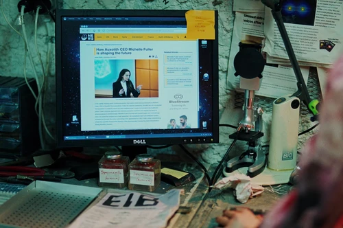 Still frame 205 from Bugonia (2025) directed by Yorgos Lanthimos