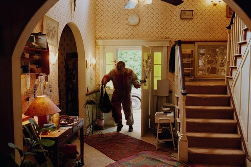 Still frame 208 from Bugonia (2025) directed by Yorgos Lanthimos