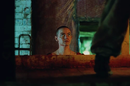 Still frame 209 from Bugonia (2025) directed by Yorgos Lanthimos