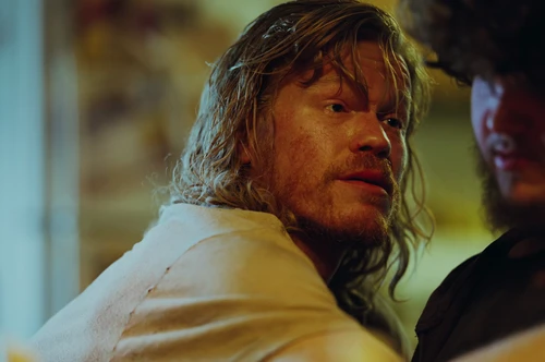 Still frame 21 from Bugonia (2025) directed by Yorgos Lanthimos