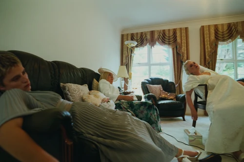 Still frame 267 from Bugonia (2025) directed by Yorgos Lanthimos