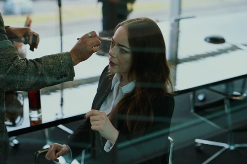 Still frame 29 from Bugonia (2025) directed by Yorgos Lanthimos